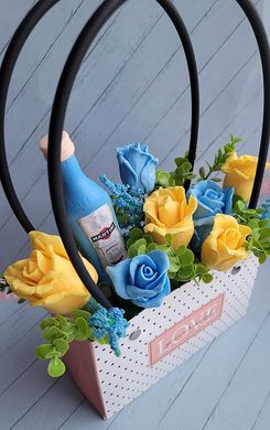 Мило ручної роботи букет з трояндами та мартіні