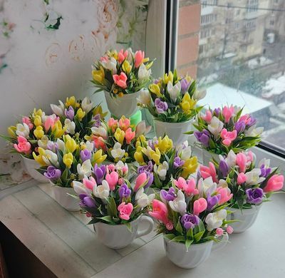Сувенир из мыльной основы Букет подснежники разноцветные в чашке